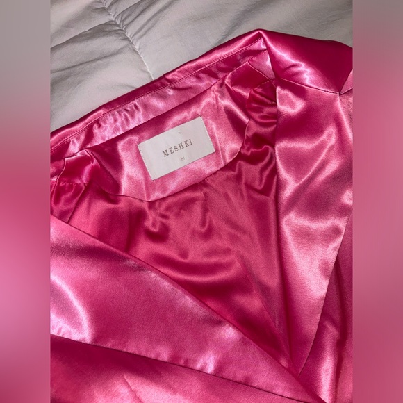 Maeva Satin Blazer - Bubble Gum Pink - Picture 3 of 4